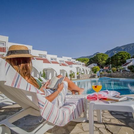 Club Lapethos Bungalow 키레니아 외부 사진
